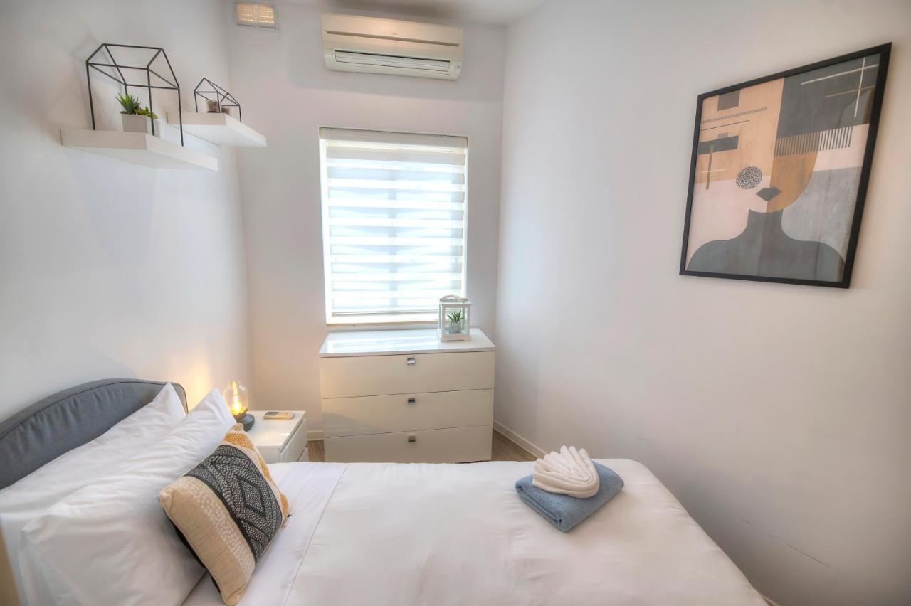 Spacious 4 Bedrooms With Sea View Balcony Goslm-3 슬리에마 외부 사진